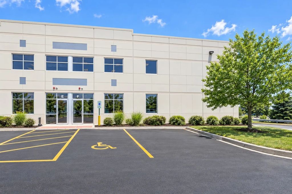 475 Quadrangle Drive F, Bolingbrook