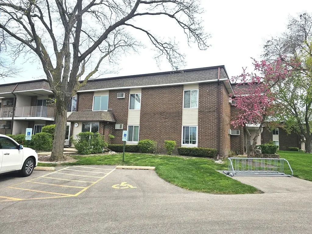 974 Thornton Lane 212, Buffalo Grove, 60089