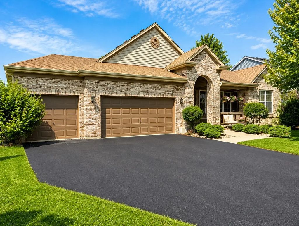 14527 Colonial Parkway, Plainfield