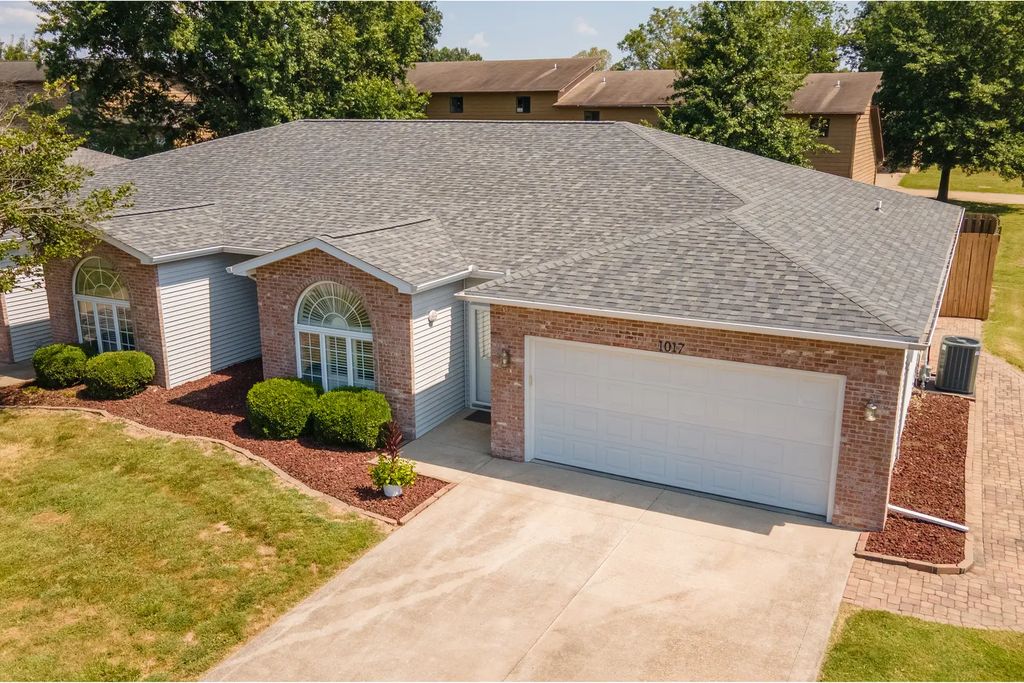 1017 Villa Court, Carbondale, 62901
