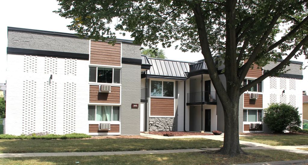 315 W Kimbell Avenue 13, Elmhurst