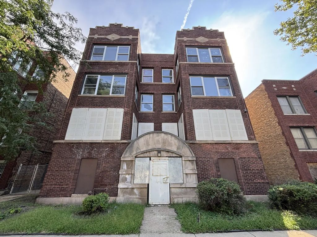 7135 S East End Avenue, Chicago
