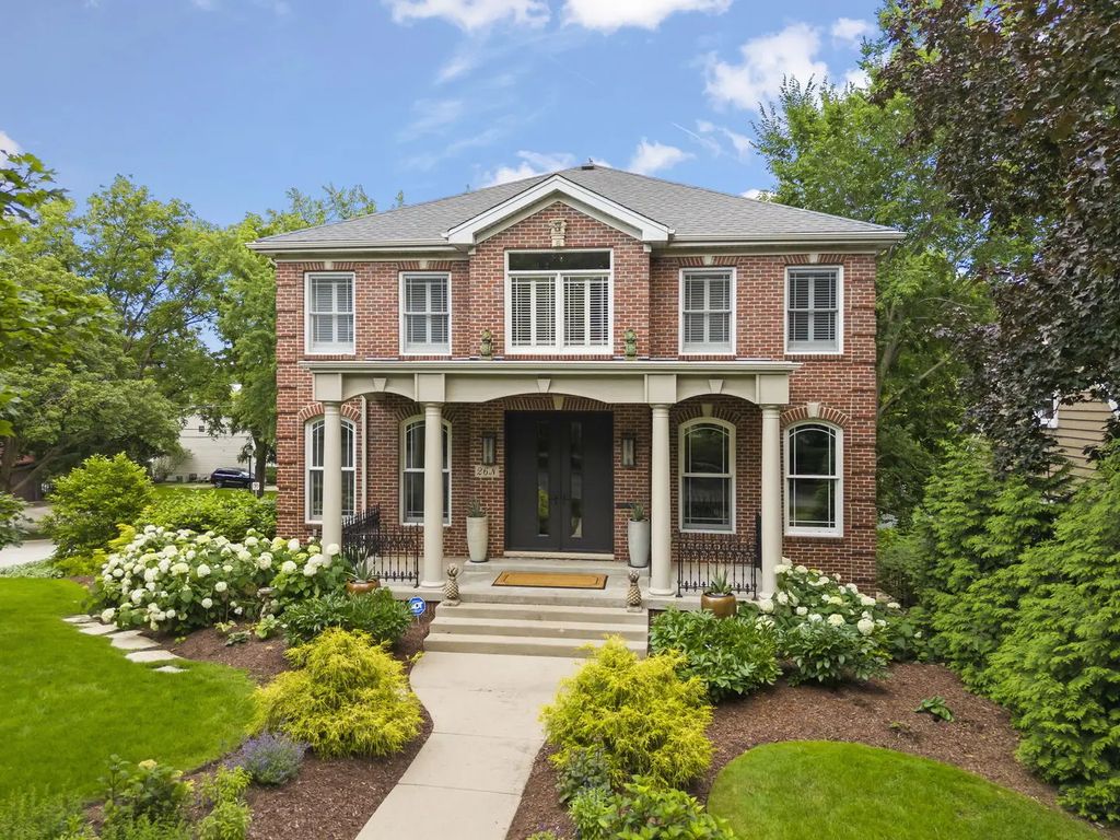 26 N Julian Street, Naperville