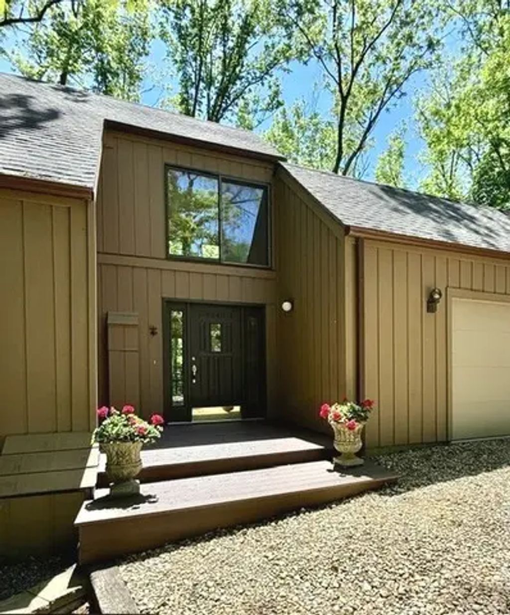 1309 Wildwood Lane, Mahomet