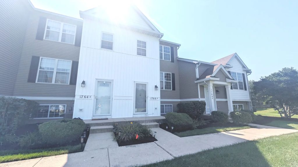1766 Fieldstone Drive N, Shorewood