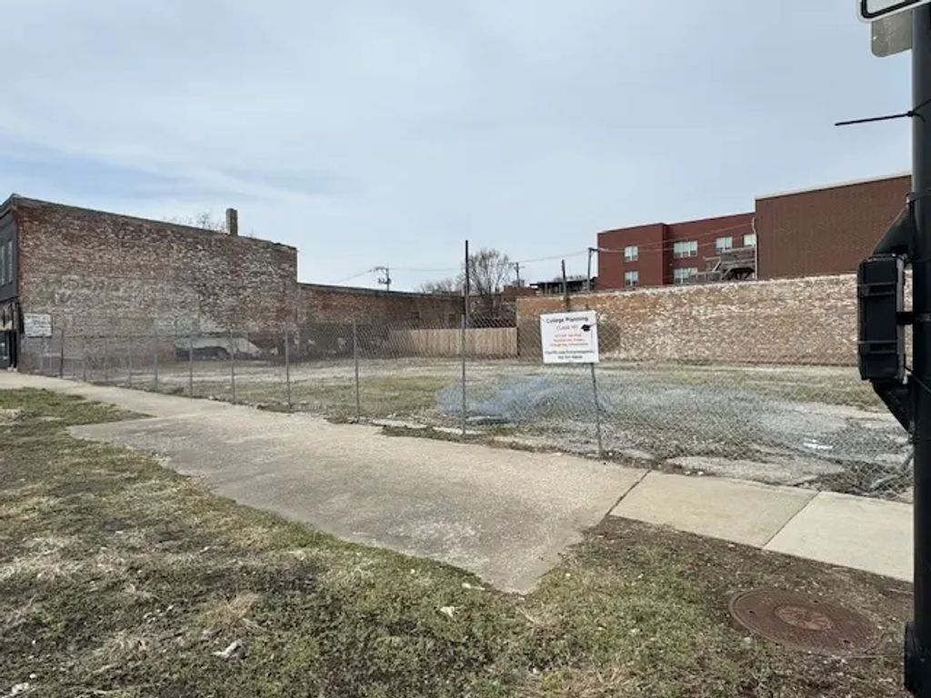 131 E 43rd Street, Chicago
