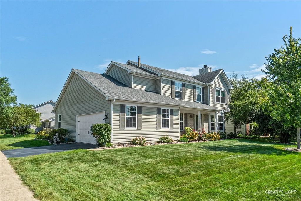 52 Blackberry Trail, Aurora