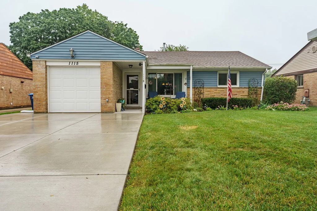 1115 S 3rd Avenue, Des Plaines