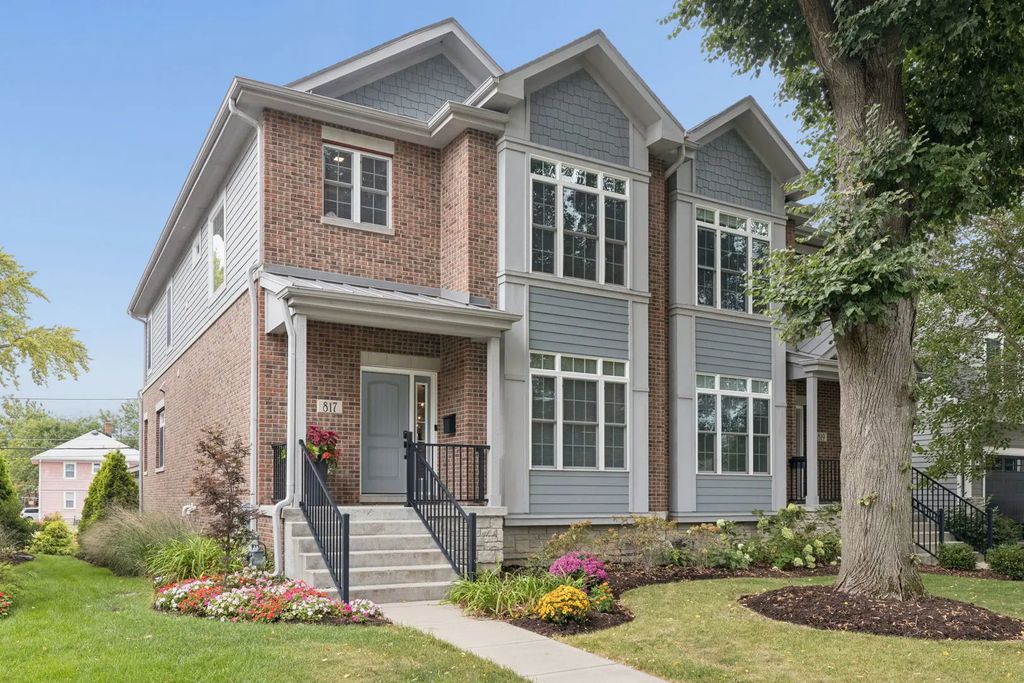 817 N Center Street, Naperville