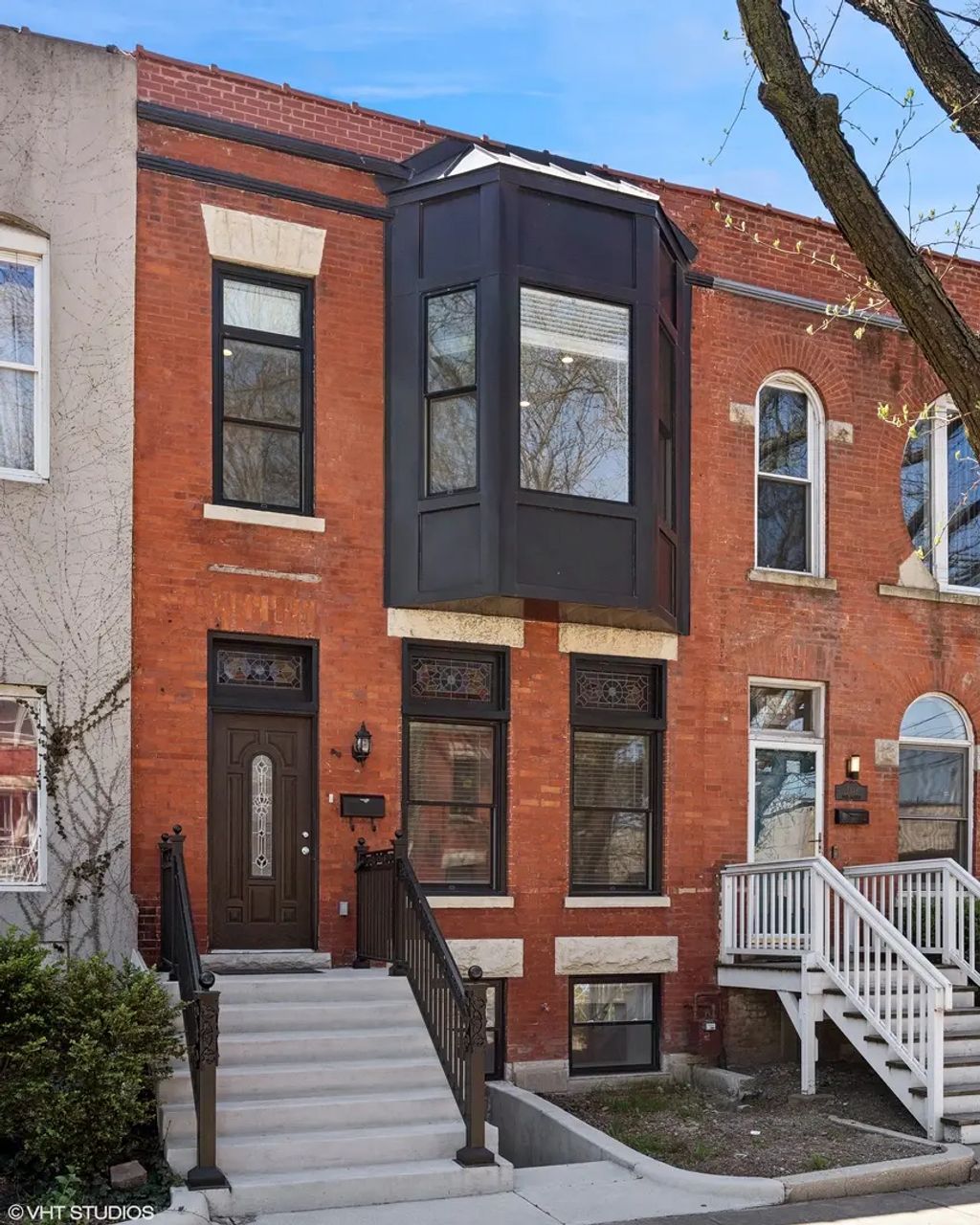 2347 W Altgeld Street, Chicago, 60647
