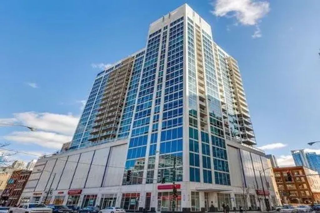 757 N Orleans Street 610, Chicago, 60654