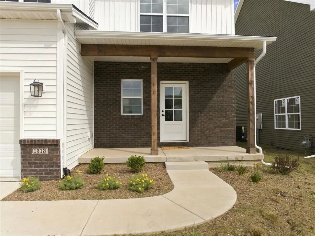 1313 Woodbine Road, Bloomington