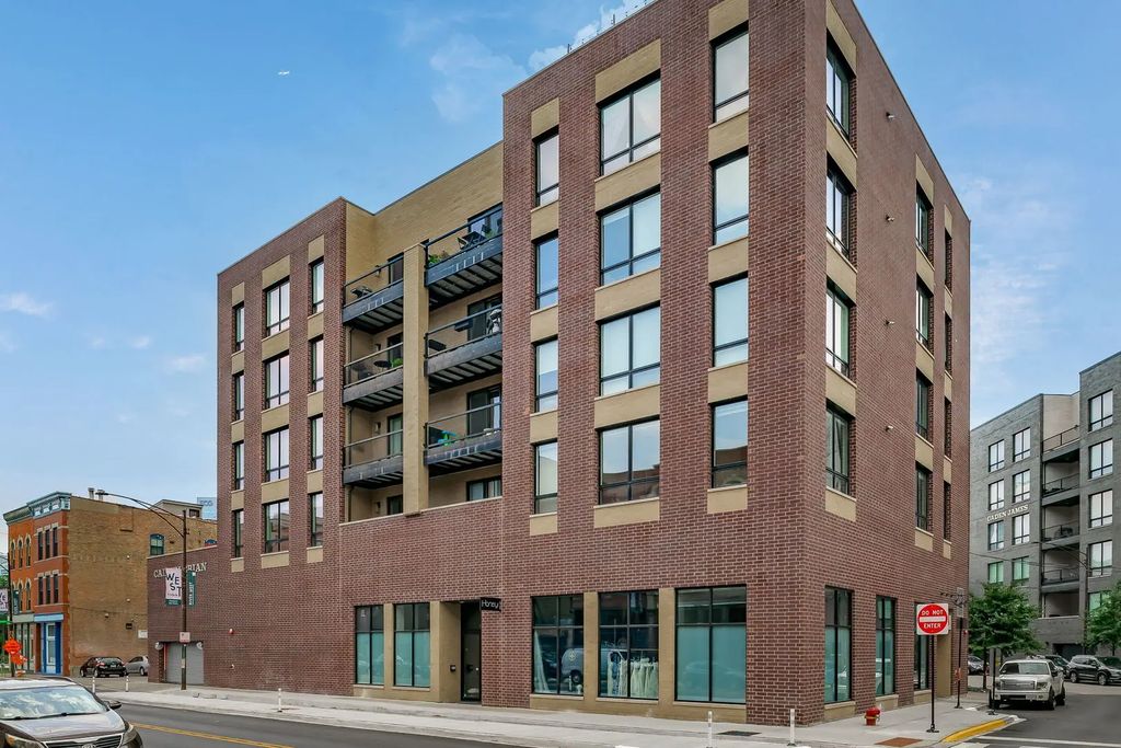 680 N Milwaukee Avenue 604, Chicago