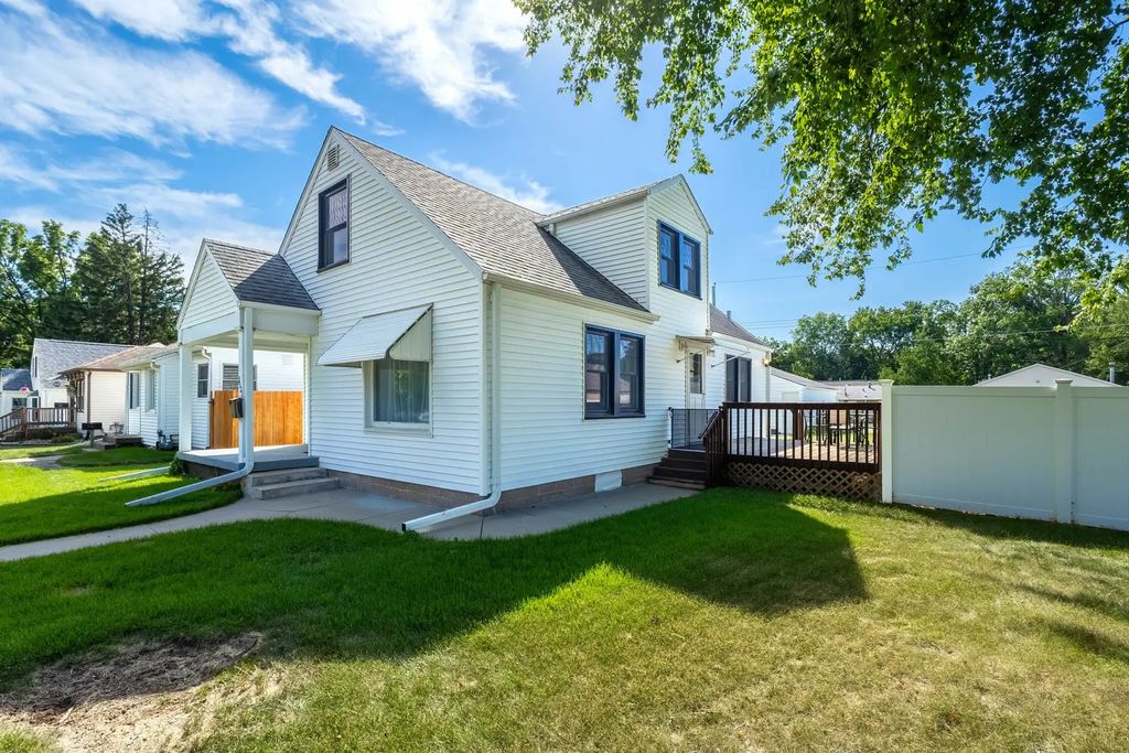 2521 33rd Street, Moline