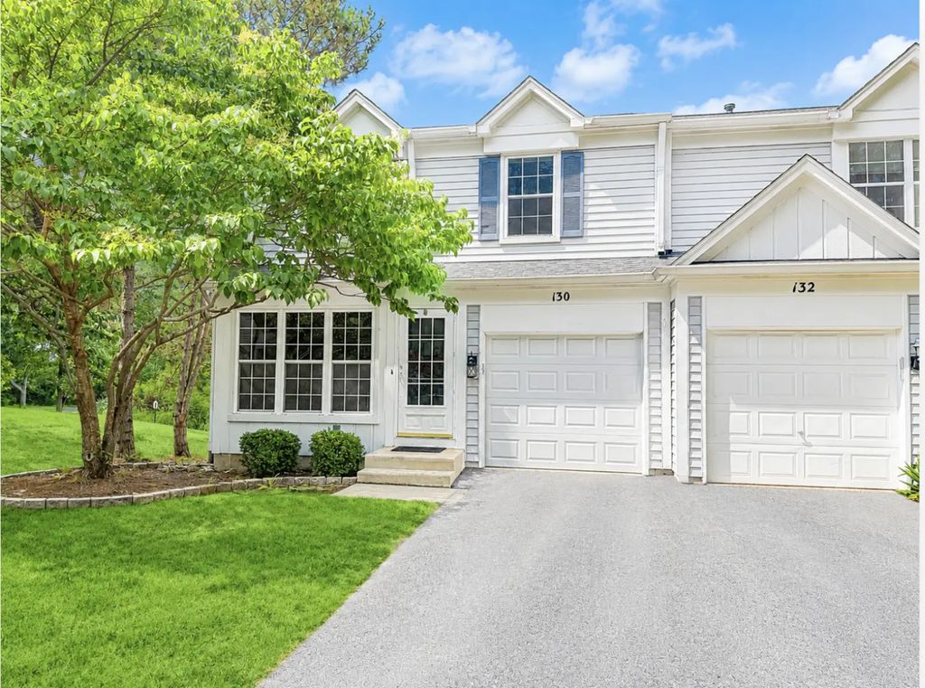 130 Park Ridge Court 130, Aurora