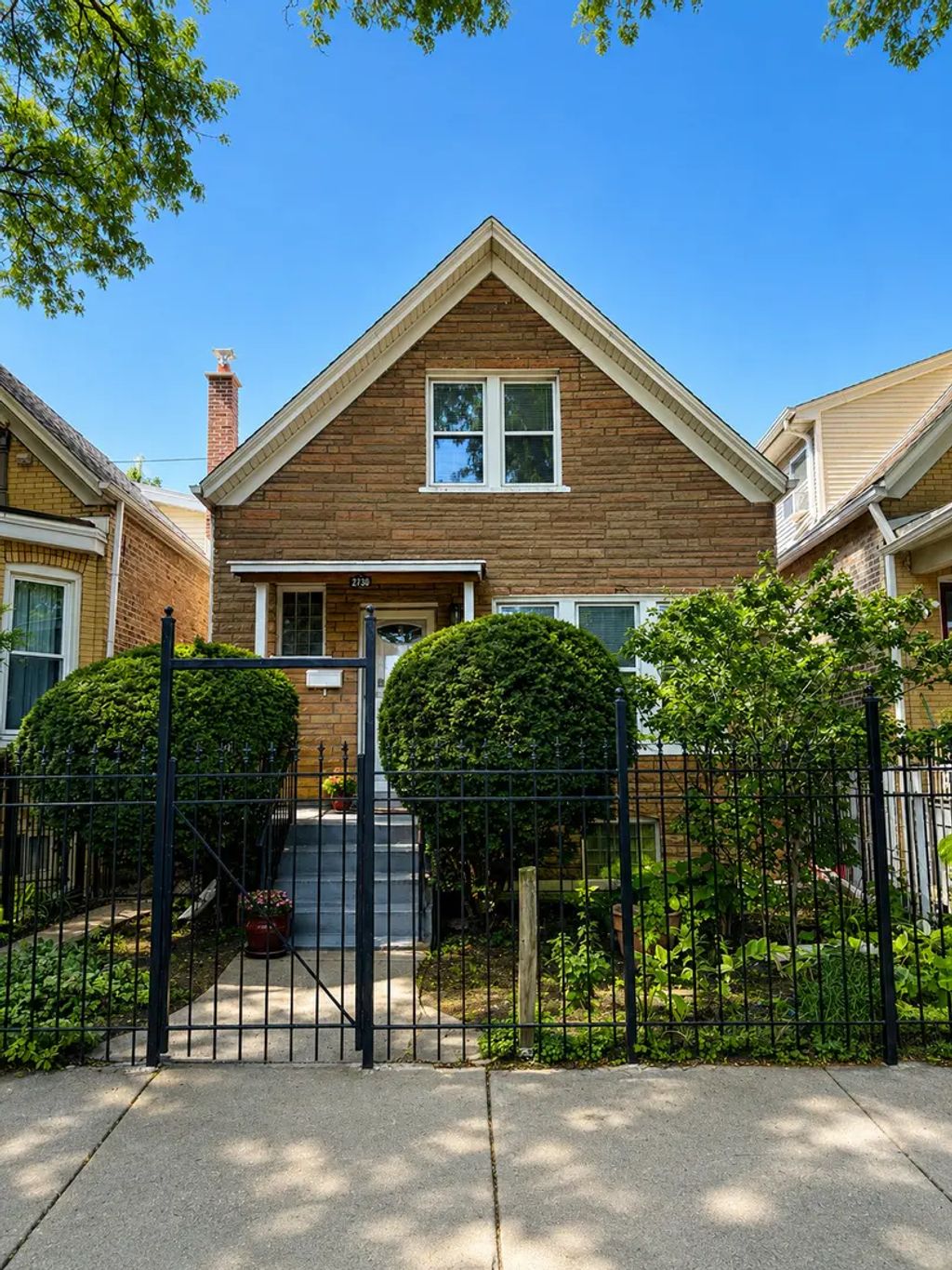 2730 N Whipple Street 2, Chicago, 60647