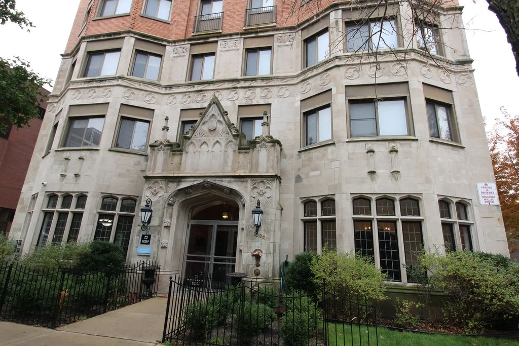 1033 W Loyola Avenue 1008, Chicago, 60626