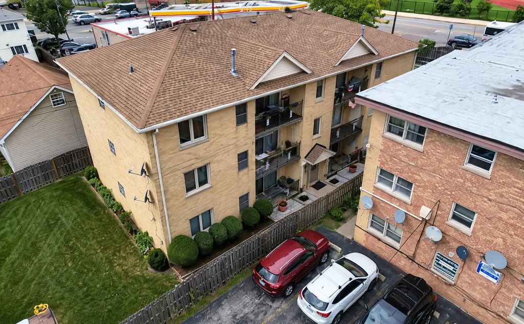 6743 W Irving Park Road 202, Chicago