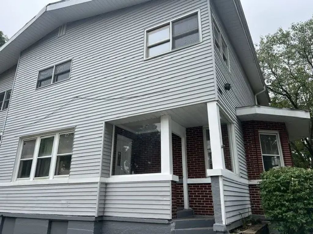 33827 N Oak Street, Grayslake