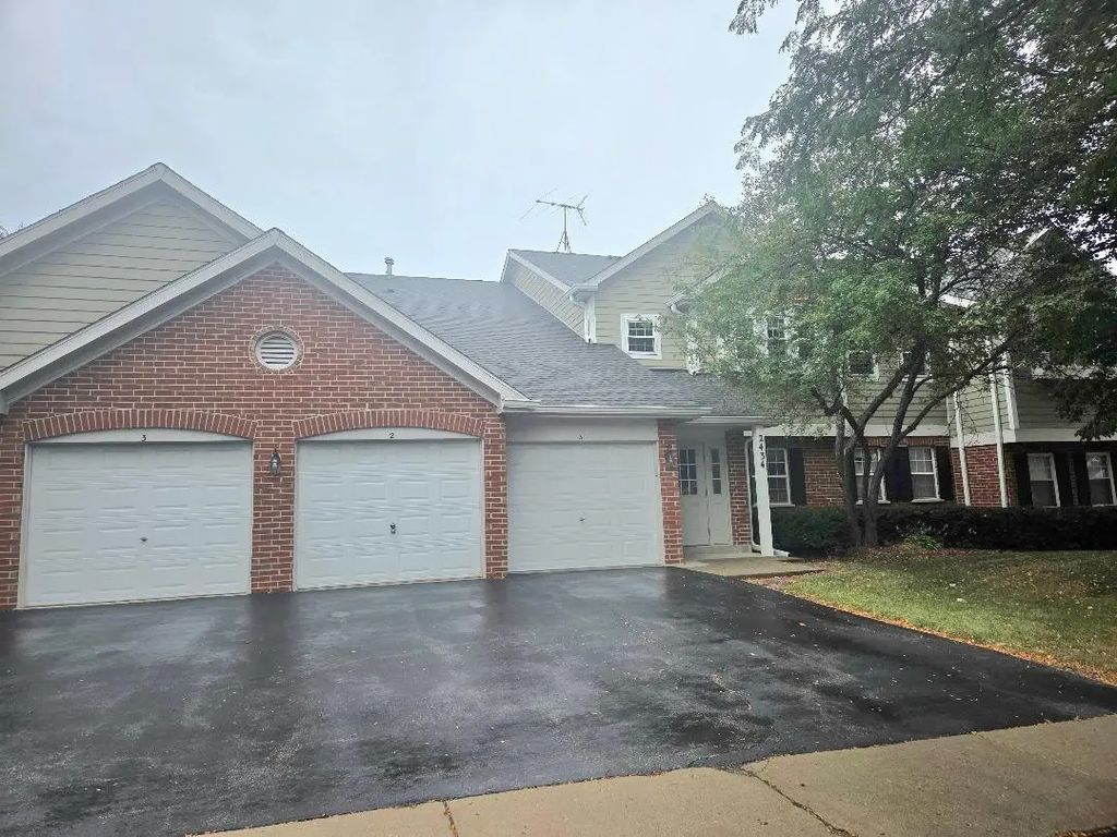 2434 Charleston Drive 2, Schaumburg