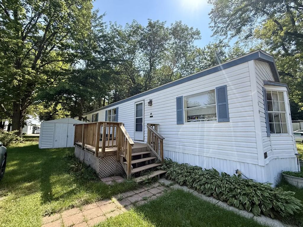 900 Regan Road 314, Rock Falls