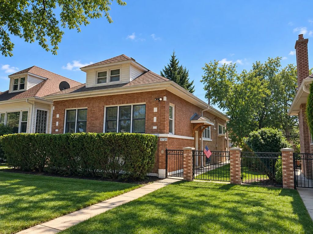 5720 N Manton Avenue, Chicago, 60646