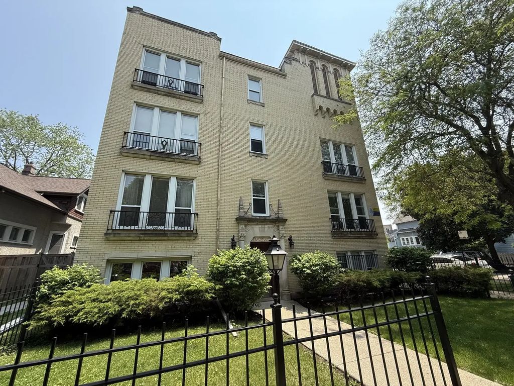 4901 N Christiana Avenue 3, Chicago