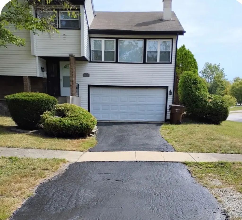 17909 Chartres Court, Hazel Crest