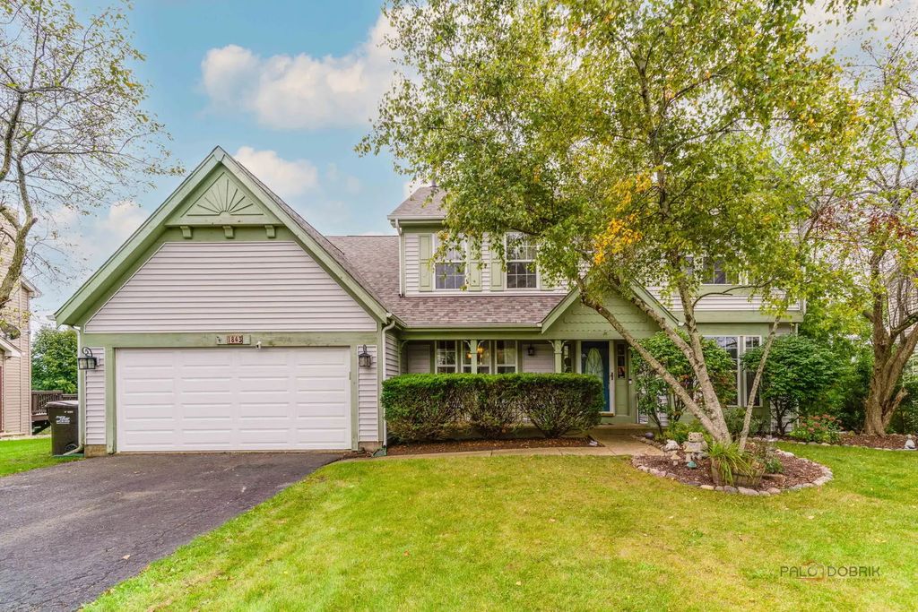 1843 Ashford Lane, Crystal Lake