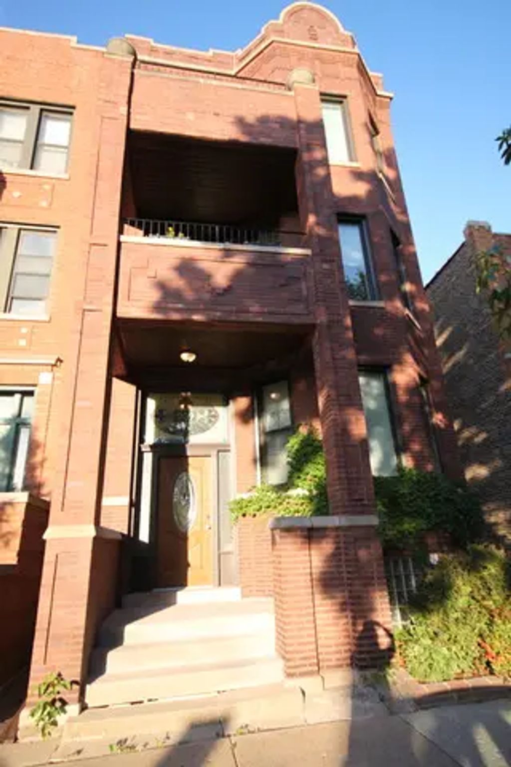 909 N Leavitt Street 2r, Chicago