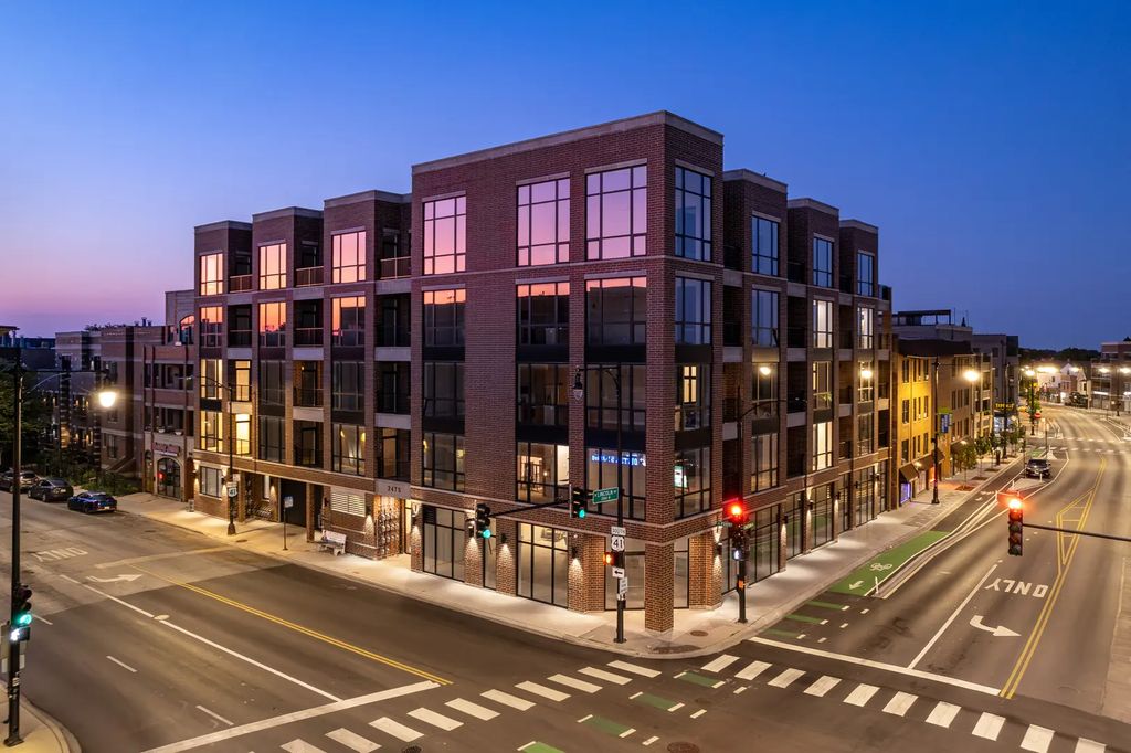2475 W Foster Avenue 408, Chicago
