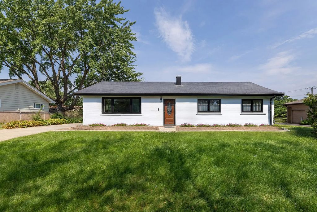 20 Maricopa Lane, Hoffman Estates
