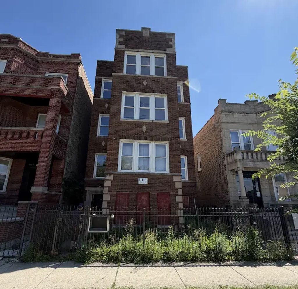 1541 S Saint Louis Avenue, Chicago