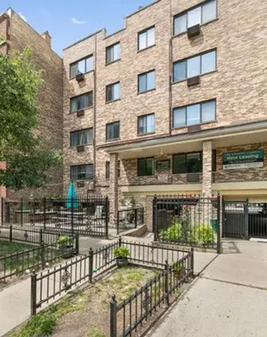 5534 N Kenmore Avenue 504, Chicago