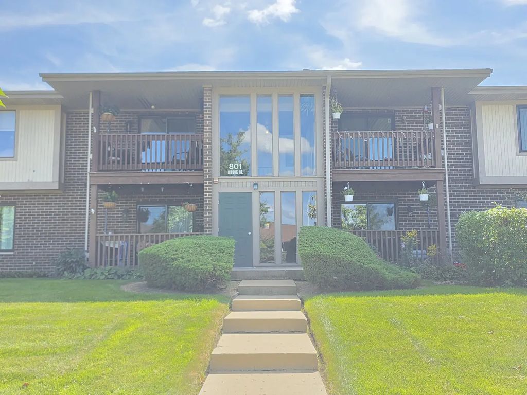 801 Brook Drive 3, Streamwood