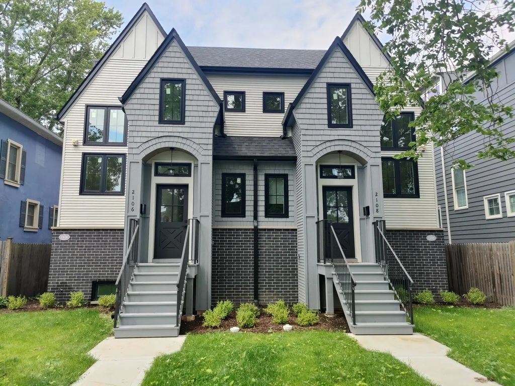 2106 Darrow Avenue, Evanston