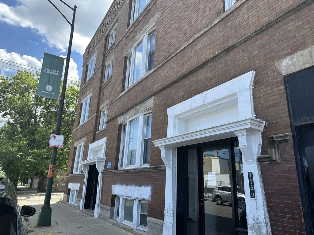 1546 N Homan Avenue 1, Chicago, 60647