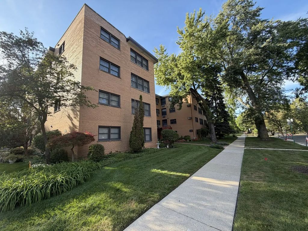 500 Washington Boulevard 102, Oak Park
