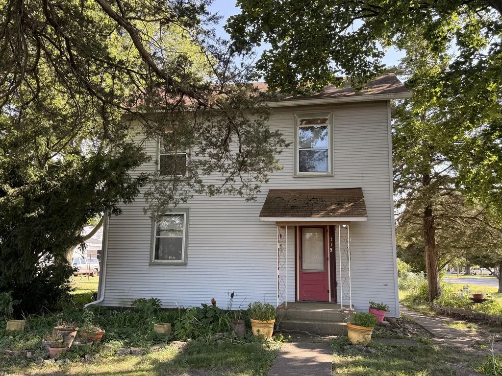 115 W James Street, Dwight
