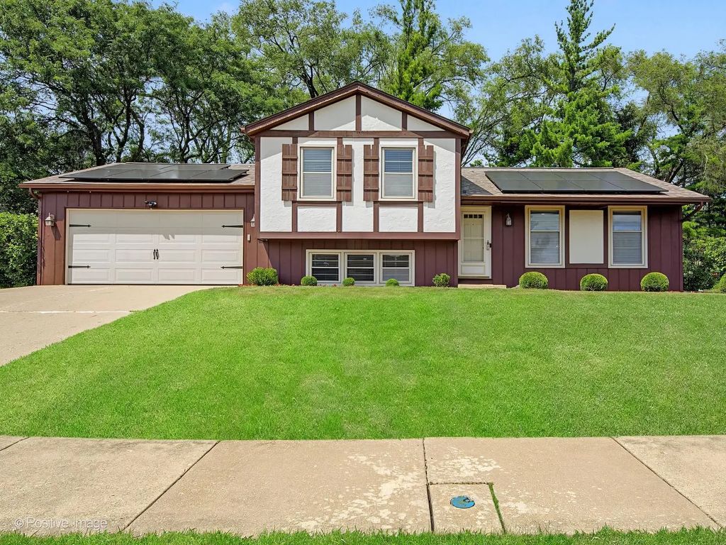 800 Marston Avenue Ne, Glen Ellyn