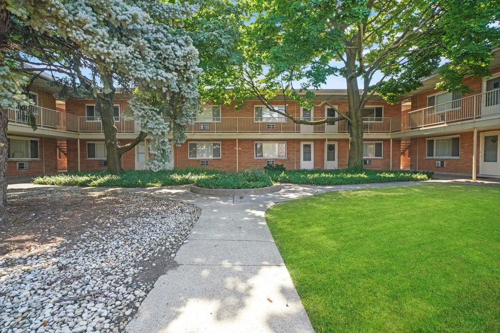 4211 W 95th Street 2c, Oak Lawn