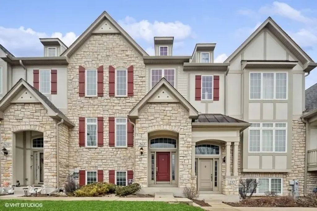 261 Sype Drive, Carol Stream