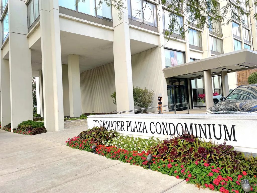 5455 N Sheridan Road 603, Chicago, 60640