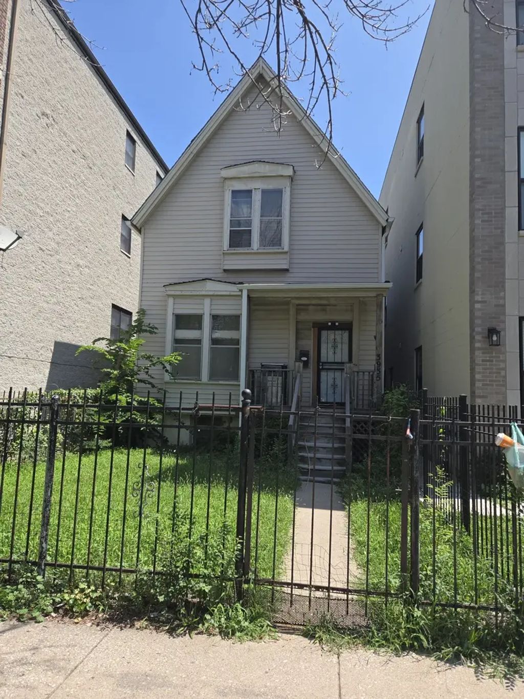 3935 S Indiana Avenue, Chicago