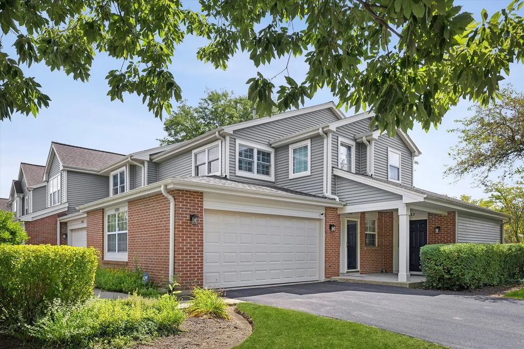 1721 W Orchard Place, Arlington Heights