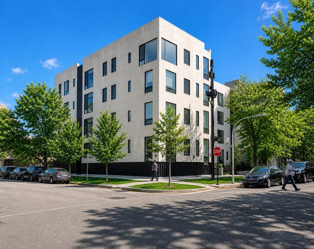 3757 N Sheffield Avenue 302, Chicago
