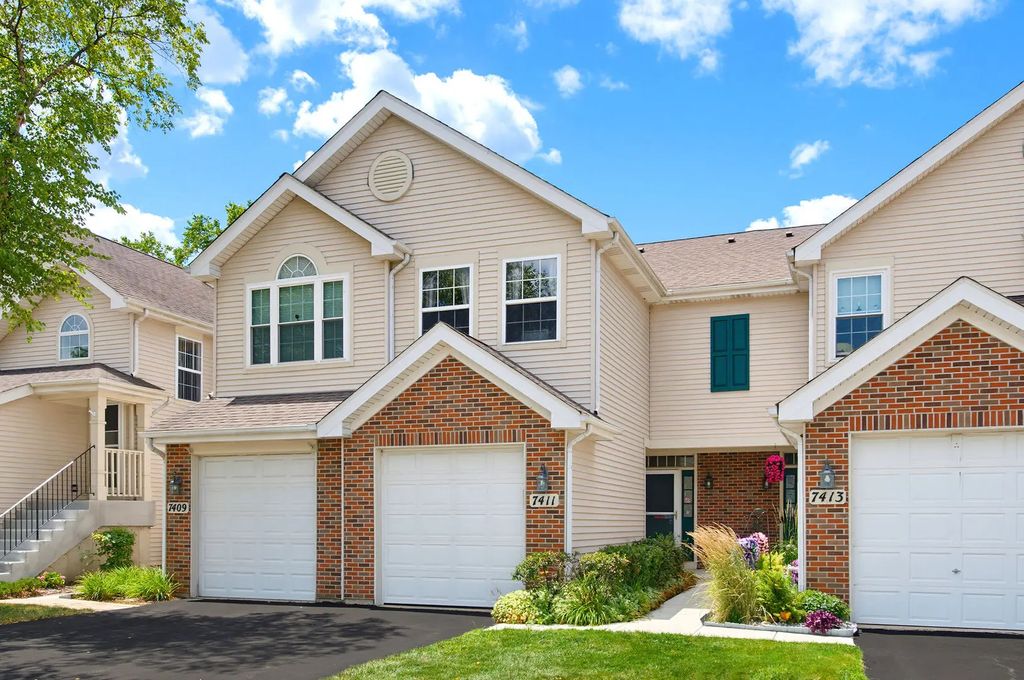 7411 Grandview Court, Carpentersville, 60110