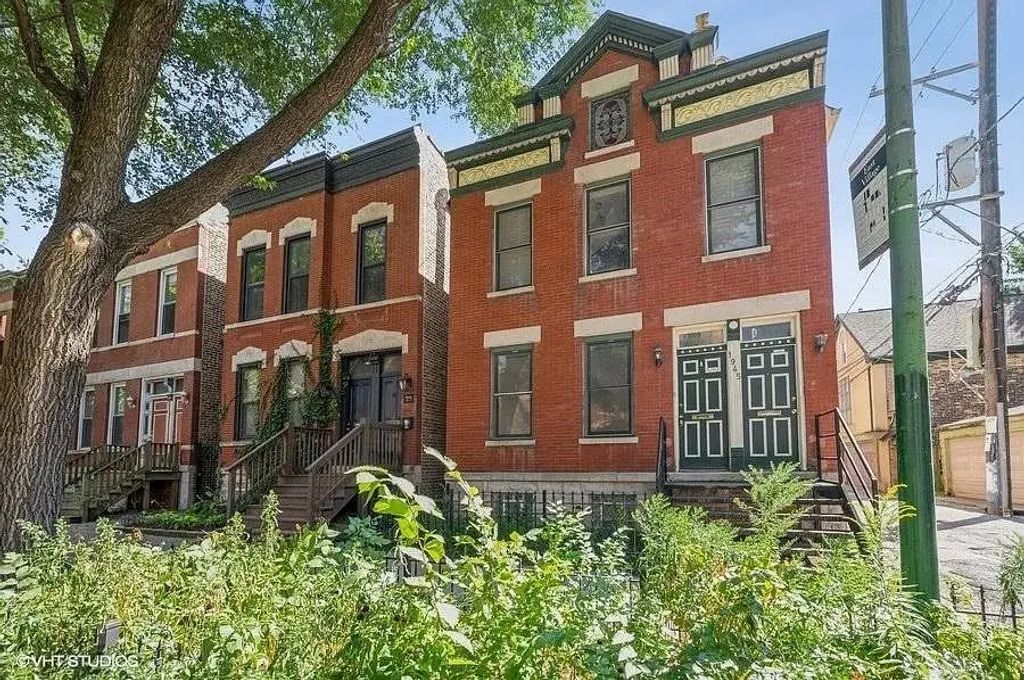 1945 W Thomas Street 2f, Chicago