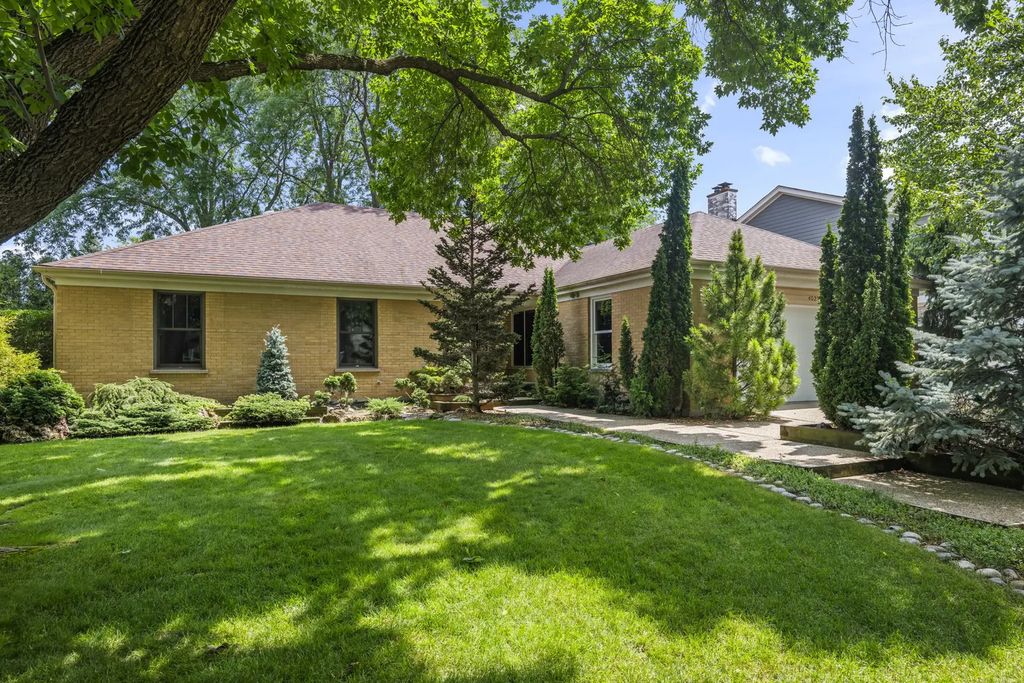 4023 N Ridge Avenue, Arlington Heights