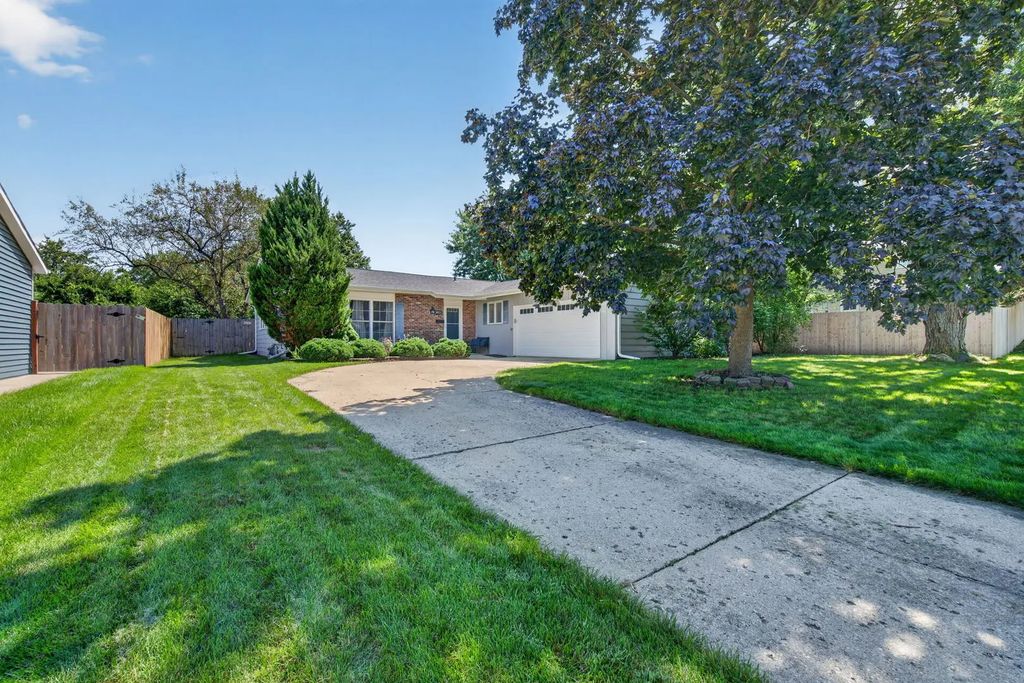 2021 Lancaster Lane, Wheaton